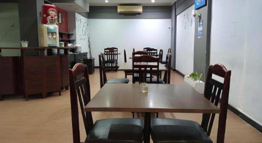 Hotel K77 Dumai Exterior foto